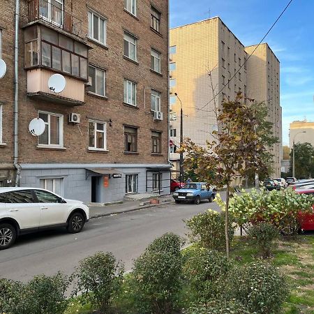 Fox Hostel Киев Екстериор снимка