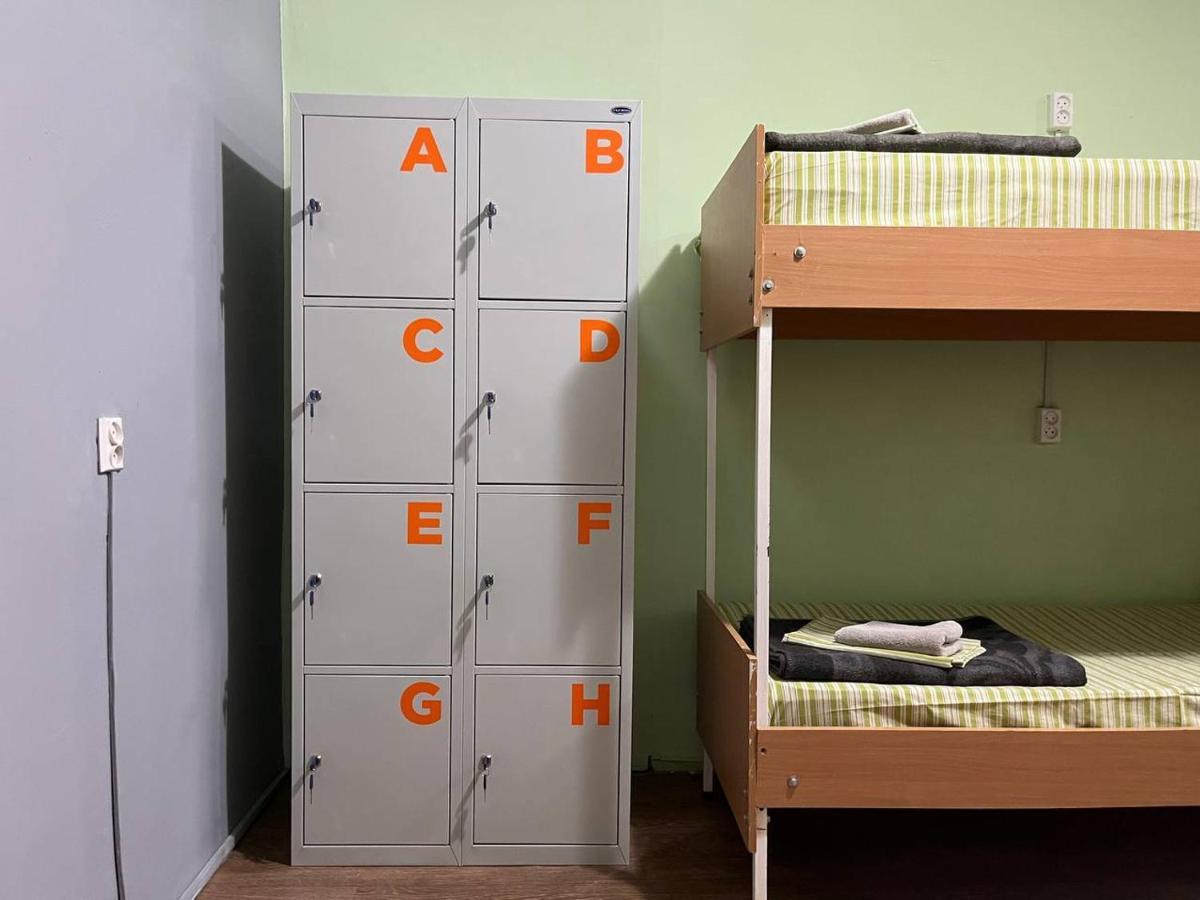 Fox Hostel Киев Екстериор снимка